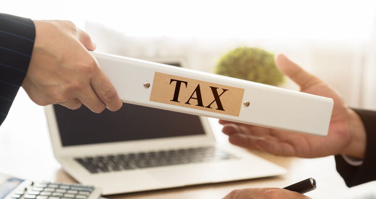 UAE's Cross-Border Edge: Tax & Legal Secrets