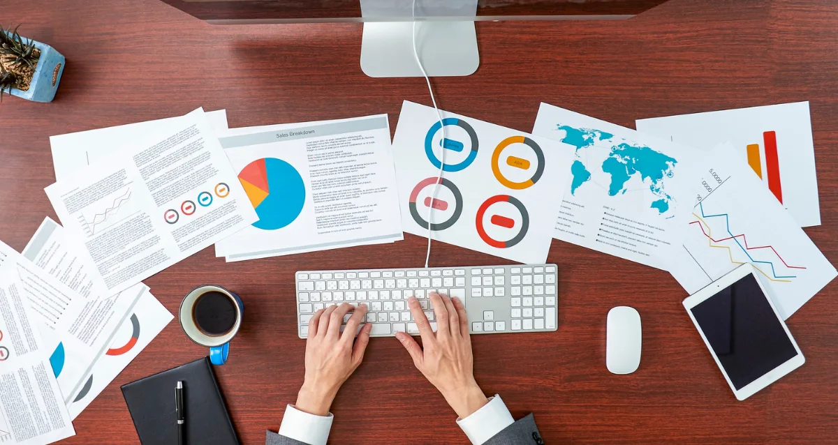 Qualified Report and Unqualified Audit Reports